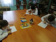 Большепаратская библиотека