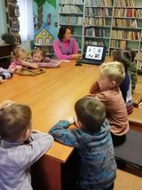 Большепаратская библиотека